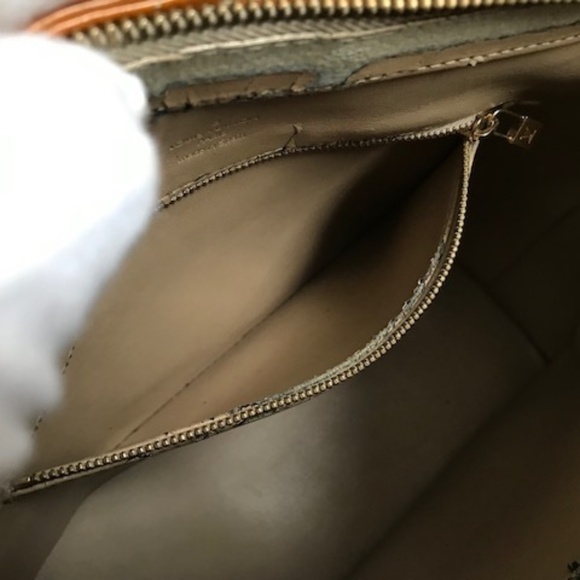 Louis Vuitton Tote Bag Vernis Monogram Houston Tote Bag - Picture 9 of 10